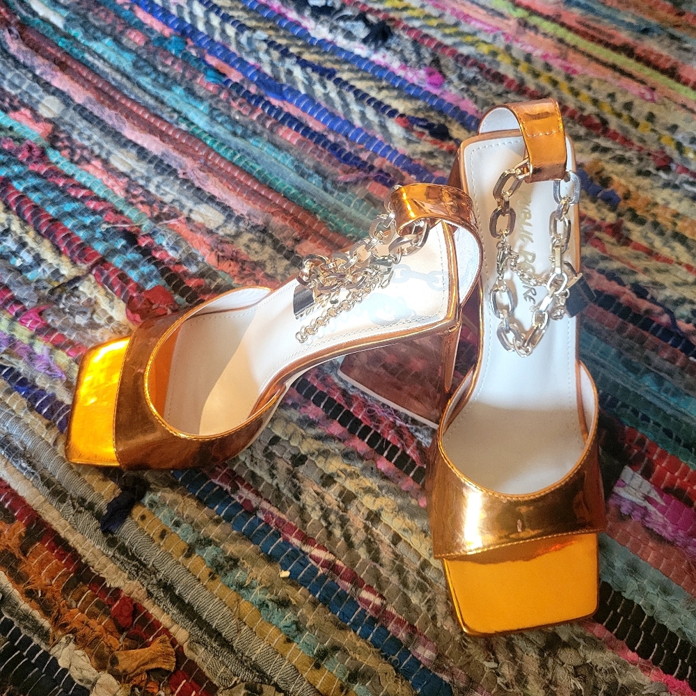 SUPER Sexy-Never worn heels
